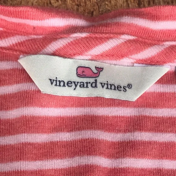 Woman’s Vineyard vines VNeck Striped TSHIRT - Picture 5 of 7